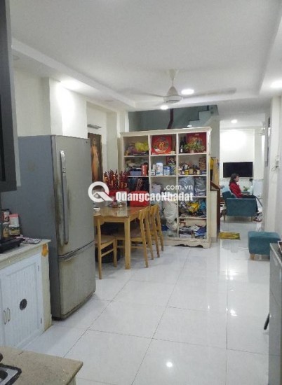 NHÀ 4 MẶT HẺM. VỊ TRÍ VIP _1BƯỚC RA MẶT TIỀN. CHỈ 10M LÊN XE HƠI.