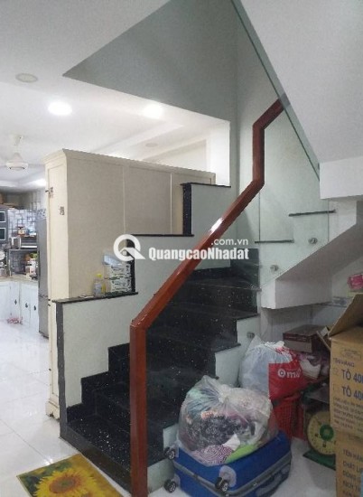NHÀ 4 MẶT HẺM. VỊ TRÍ VIP _1BƯỚC RA MẶT TIỀN. CHỈ 10M LÊN XE HƠI.