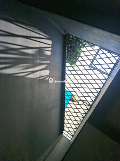 CĂN NHÀ 2 TẦNG, 48M2, HẺM LÊ VĂN LƯƠNG, QUẬN 7 - CHỈ 4.5 TỶ, SỔ HỒNG RIÊNG!