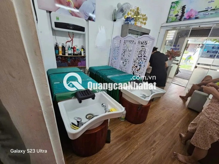 ĐẦU TƯ, BÁN NHÀ NGUYỄN VĂN CỪ, 210TR/M2, 20M RA PHỐ, Ô TÔ TRÁNH , NHÀ 3 TẦNG.