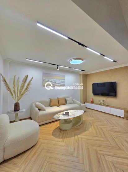 NGUYỄN TRÃI - THANH XUÂN - NHÀ LÔ GÓC – 42m2 - 5 TẦNG MẶT TIỀN KHỦNG 5.8M – Ô TÔ VÀO NHÀ