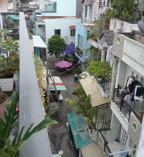 BAN NHÀ NỞ HẬU ĐẸP, NỘI THẤT CAO CẤP.GẦN NGÃ 4 QUANG  TRUNG THỐNG NHẤT GÒ VẤP. 7tỷ8