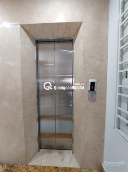 Nhà phố Hoàng Quốc Việt - 5 tầng BTCT có cả thang máy - full nội thất gỗ - chỉ với 9 tỷ