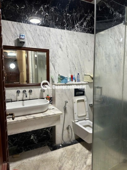 Nhà mới mặt tiền Cù Lao, Phan Xích Long, 120m², nội thất gỗ Cẩm Lai – Giá 49 tỷ (TL)