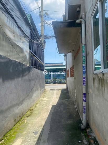 Nhà Đẹp Chủ Cần Xoay Vốn Gấp, Chỉ Hơn 1tỷ635 cho 50m2, SHR, GD Gọn Lẹ, Gần Mặt Tiền Tam Đông, Thới Tam Thôn, Hóc Môn