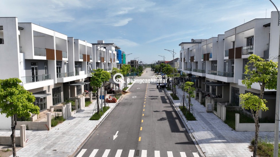 CẦN BÁN NHÀ PHỐ LIỀN KỀ DỰ ÁN BGI TOPAZ CITY HUẾ