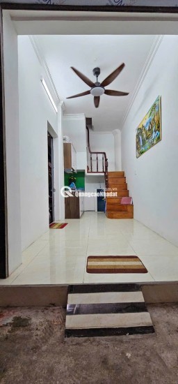 3.7 TỶ - 5 TẦNG - NHÀ ĐẸP Ở NGAY - KCBT CHẮC CHẮN - TRUNG TÂM ĐỐNG ĐA