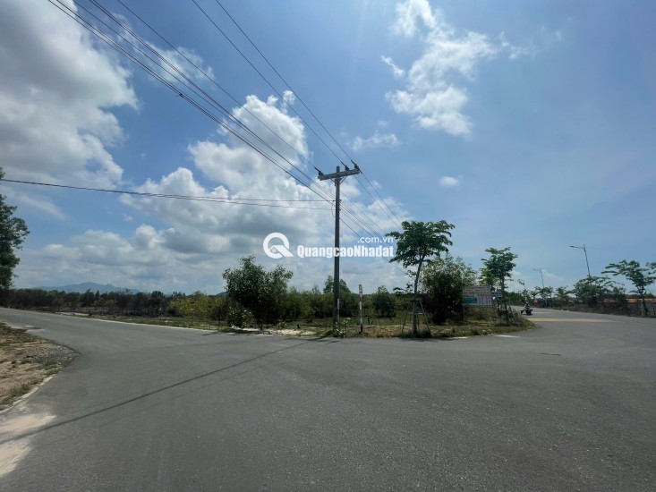 Bán khu đất thổ cư mt mặt đường hùng vương