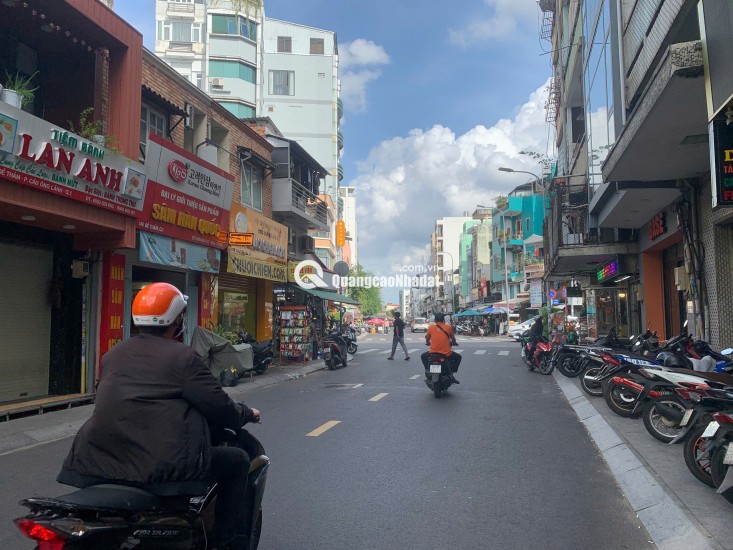 Cho thuê mặt tiền Đề Thám trệt 2 lầu giá 17tr
