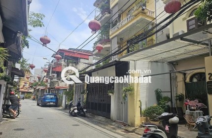 ĐẦU TƯ, BÁN NHÀ NGUYỄN VĂN CỪ, 210TR/M2, 20M RA PHỐ, Ô TÔ TRÁNH , NHÀ 3 TẦNG.