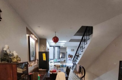 CĂN NHÀ CỰC VIP TẠI TUYẾN PHỐ TRUNG TÂM. DÒNG TIỀN ỔN ĐỊNH - HẠ TẦNG ĐẸP TĂNG GIÁ TỐT.