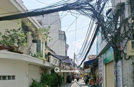 BÁN NHÀ QUẬN 7  MT Đang Kinh Doanh Phía sau có 8 Phòng Trọ Cho Thuê 
+ Hẻm Xe Hơi, Tiện Xây Mới