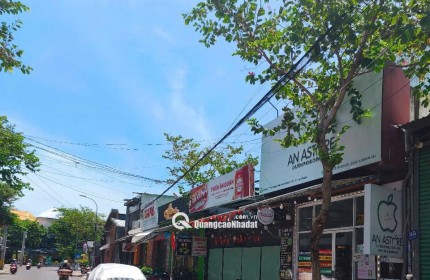 Bán đất tặng nhà 3 tầng mặt tiền đường Nguyễn Đình Chiểu, Vĩnh Phước, Nha Trang.
 Diện tích: 281m2, ngang 7m dài 40m. Hướng Tây Nam
Giá bán: 26.5