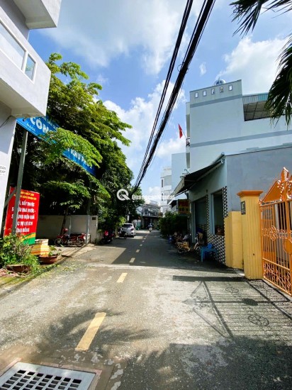 CHỦ GIẢM 800 TRIỆU BÁN GẤP NHÀ 2 MẶT TIỀN, 182M² THỔ, NỞ HẬU, Ô TÔ 7C NGỦ SÂN