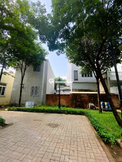 CHỦ GIẢM 800 TRIỆU BÁN GẤP NHÀ 2 MẶT TIỀN, 182M² THỔ, NỞ HẬU, Ô TÔ 7C NGỦ SÂN
