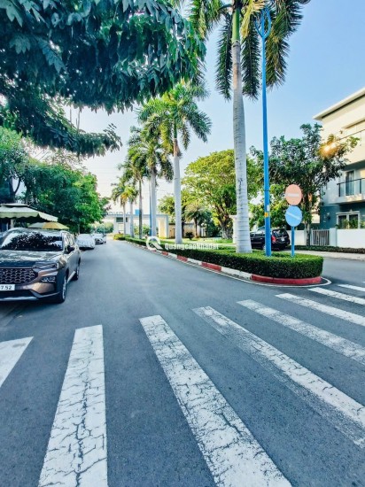 Bán nhà 3 tầng _  Khang Điền - gần GLOBAL CITY - TP. Thủ Đức nhỉnh 10 tỷ