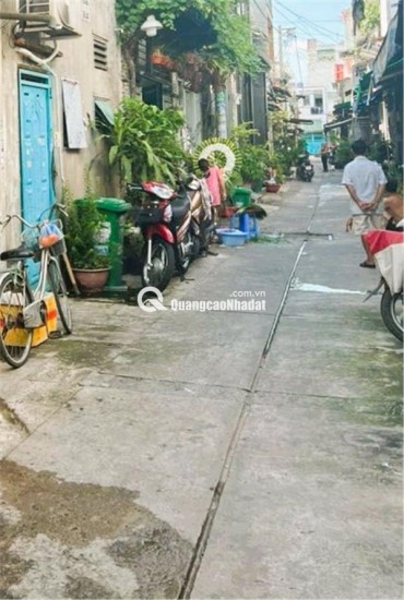 Bán nhà Quận Bình Tân, ĐẦU TƯ - HẺM RỘNG 5M - HƯỚNG ĐÔNG, 36M2 X 2 TẦNG Chỉ 2.8 TỶ