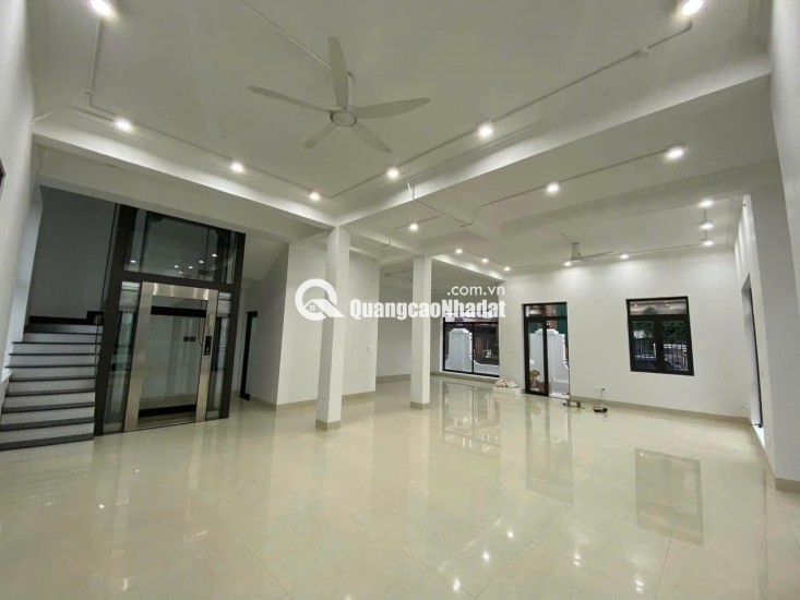 Bán nhà mặt phố Sa Đôi Đại Mỗ Nam Từ Liêm lô góc 3 mặt thoáng diện tích 210m2x 4 tầng MT 15m2 giá 63.9 tỷ