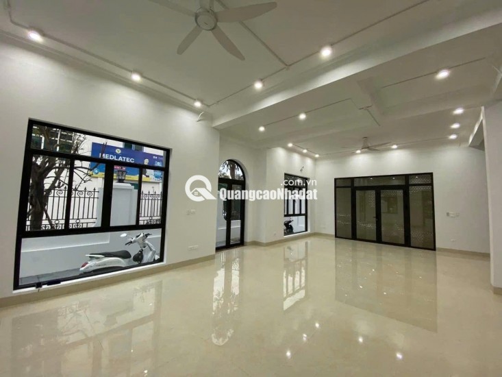 Bán nhà mặt phố Sa Đôi Đại Mỗ Nam Từ Liêm lô góc 3 mặt thoáng diện tích 210m2x 4 tầng MT 15m2 giá 63.9 tỷ