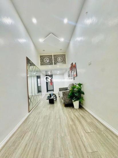 Nhỉnh 2 Tỷ - Minh Khai - Hai Bà Trưng