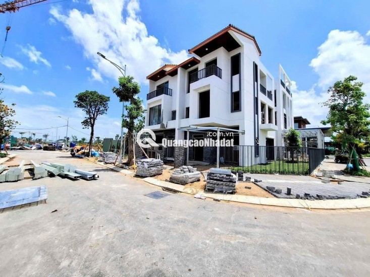 Cần bán căn nhà phố 1 trệt 2 lầu diện tích 80m2
