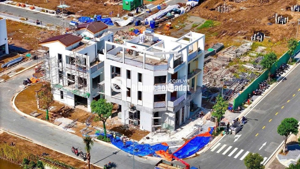 Cần bán căn nhà phố 1 trệt 2 lầu diện tích 80m2