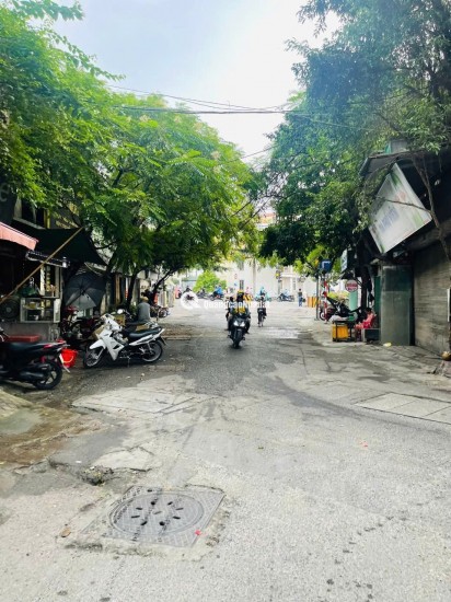Chính chủ cần bán nhà đất dt 199.6m² - 30 tỷ view sông cực đẹp Phú Viên, Long Biên, HN