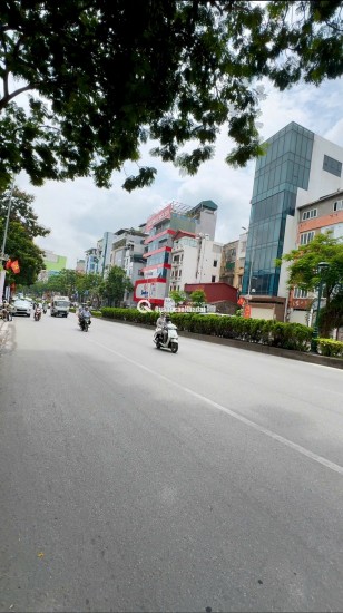 NGUYỄN VĂN CỪ, LONG BIÊN - 50M2 x 6 TẦNG- Ô TÔ VÀO NHÀ - THANG MÁY- 1KM RA CẦU CHƯƠNG DƯƠNG, 400M RA BỆNH VIỆN QUỐC TẾ, FULL NỘI THẤT TRANG TRỌNG