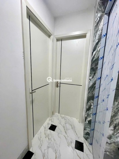 Cần bán nhà Dương Văn Bé 33m2 5 tầng full nội thất - Thang máy nhập khẩu - Giá nhỉnh 10t