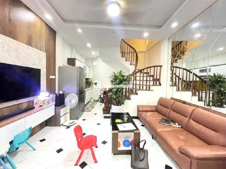 Cần bán Gấp nhà Ngõ Quỳnh 31m2 5 tầng full nội thất - Giá nhỉnh 7T