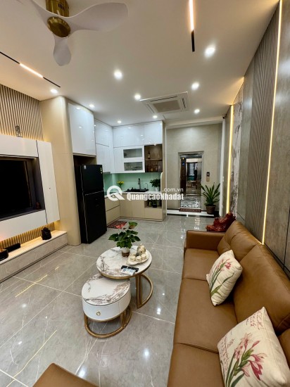 CÔNG VIÊN LÂM HẠ-NGUYỄN VĂN CỪ, Ô TÔ VÀO NHÀ, GẦN TRƯỜNG CHỢ,- 37M x 7TẦNG, THANG MÁY, FULL NỘI THẤT