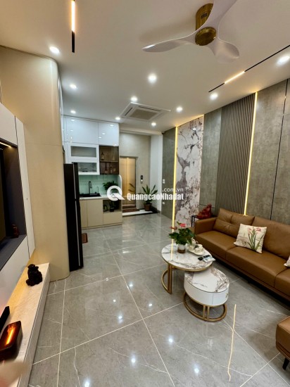 CÔNG VIÊN LÂM HẠ-NGUYỄN VĂN CỪ, Ô TÔ VÀO NHÀ, GẦN TRƯỜNG CHỢ,- 37M x 7TẦNG, THANG MÁY, FULL NỘI THẤT