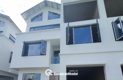 Bán biệt thự Vạn Xuân có sổ đỏ, hàng xóm Ciputra - DT 180m2 MT 12m 3 tầng 1 hầm - Giá đầu tư 38 tỷ