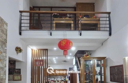 2  MĂTH HXT  ĐHT 42 - 200m2 (9,5x21) 2 sổ A4 - C4 - CHDV, VP Công Ty hoặc 2 căn 6 tầng - 60 tr/m2 rẻ nhất khu vực