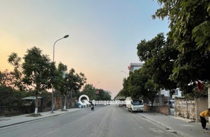 Bán Gấp - Tằng My- Nam Hồng – Đông Anh 70 m2 . mặt tiền: 5 m Đường rộng 3.5 m .giá chào 4,4 tỷ. Liên hệ: Nhung Omi: 0348866668