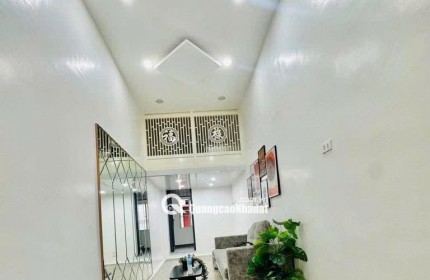 Nhỉnh 2 Tỷ - Minh Khai - Hai Bà Trưng