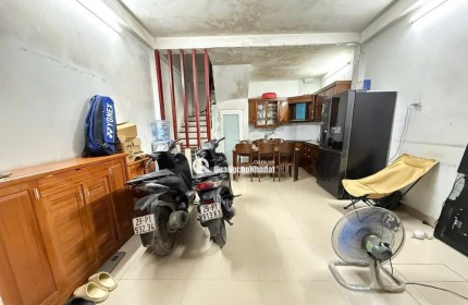 HotCần bán nhà Yên Hòa 32m2 6 tầng full nội thất - Ngõ nông - Giá nhỉnh 8t
