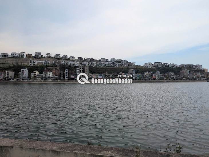BÁN LÔ ĐẤT ĐẸP XÂY KHÁCH SẠN MẶT ĐƯỜNG HÙNG THẮNG VIEW HỒ DỰA NÚI VỊ TRÍ ĐẮC ĐỊA