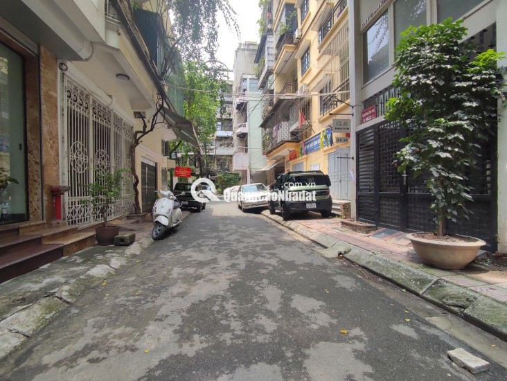 LÔ GÓC.MẶT CHÍNH 6.5M.DT 63M2XÂY 7 TẦNG THANG MÁY PHỐ HOÀNG ĐẠO THÀNH – NGUYỄN XIỂN – KIM GIANG.
