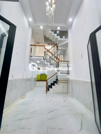 Nhà Đúc 4 Tầng -Nhỉnh 3 tỷ Hạ 4OOTr - Cạnh Ngã Tư Bốn Xã