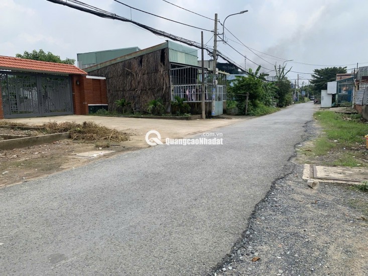 Bán ĐẤT 700m2, 300m2 đất nông nghiệp nằm mặt tiền Phạm Văn Hai Bình Chánh