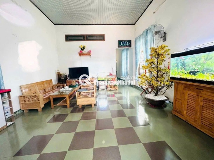 Cần bán Căn Nhà Hẻm 81 Y Wang ngay Bách Hóa Xanh
( NGÃ BA Y WANG - MAI THỊ LỰU )
cách ĐH Tây Nguyên chỉ 300- P. Eatam cũ Giá 2ty750