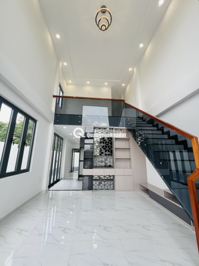 Nhà mặt tiền thị trấn Cần