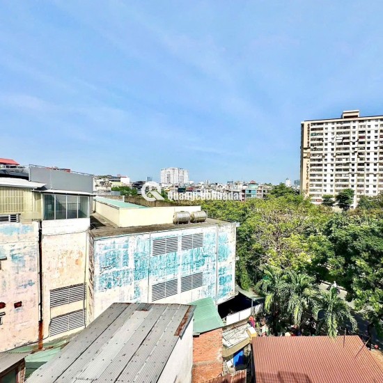 35 Triệu: thuê nguyên căn Quận 1 TRẦN KHÁNH DƯ- xe hơi trong nhà- 5m Ngang 5 tầng nhiều cửa sổ lớn