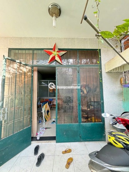 Bùi Đình Túy 72 m2,  2tầng ,  4.4 x17,  9.8 tỷ Phường 12 Bình Thạnh
Nhà cũ tiện xây mới, 3PN, 2 vệ sinh
Lh Thanh Hải 0905005058