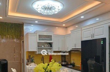  BÁN NHÀ 4 TẦNG, ĐƯỜNG HOÀNG BẬT ĐẠT (TÂN BÌNH) – MỚI ĐẸP LUNG LINH – NỘI THẤT CAO CẤP