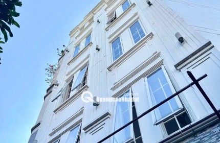 35 Triệu: thuê nguyên căn Quận 1 TRẦN KHÁNH DƯ- xe hơi trong nhà- 5m Ngang 5 tầng nhiều cửa sổ lớn