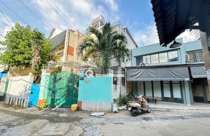 Bùi Đình Túy 72 m2,  2tầng ,  4.4 x17,  9.8 tỷ Phường 12 Bình Thạnh
Nhà cũ tiện xây mới, 3PN, 2 vệ sinh
Lh Thanh Hải 0905005058