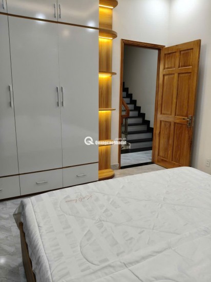 Nhà 1 trệt 2 lầu 12x8,5 Xây dựng 8x8,5 BTCT 4PN 4WC, có Gara Ô tô riêng