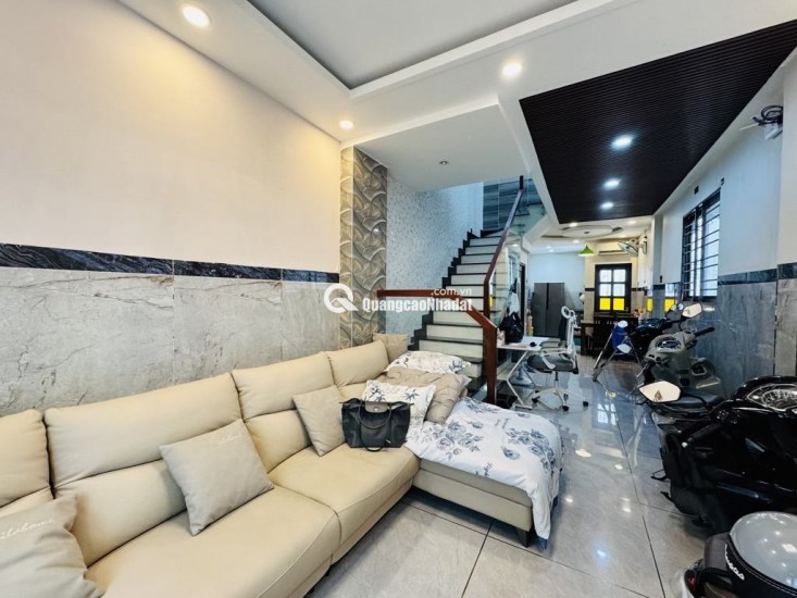 NHỈNH 10TỶ  CÒN BỚT - HIẾM - NHỈNH NHÀ HẺM XE HƠI GẦN 45M2 (3,5 x13 ) SÁT MẶT TIỀN NGUYỄN GIA TRÍ - BÌNH THẠNH - KHU VIP HIẾM NHÀ BÁN - VỪA Ở VỪA